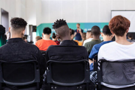 formation avec des hommes et des femmes
