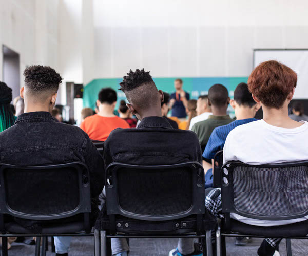 formation avec des hommes et des femmes