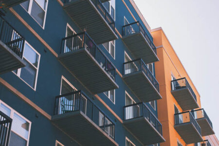 résidence avec des appartements avec balcons