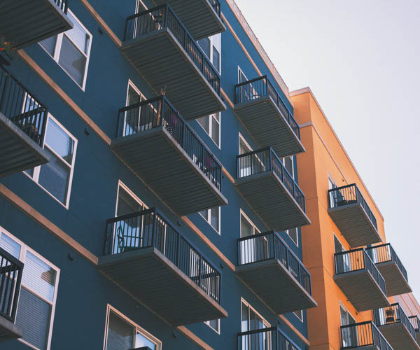 résidence avec des appartements avec balcons